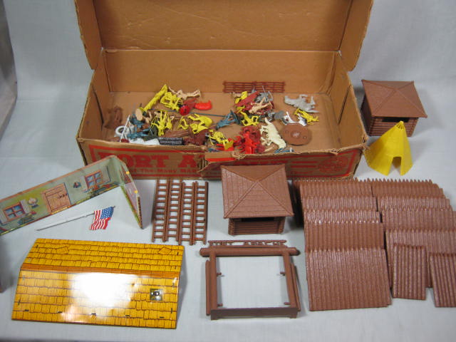 Vtg Marx Happi Time Fort Apache Cowboys Indians Famous Americans Toy Playset Tin
