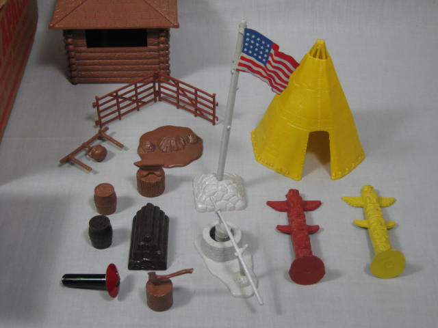 Vtg Marx Happi Time Fort Apache Cowboys Indians Famous Americans Toy Playset Tin 5