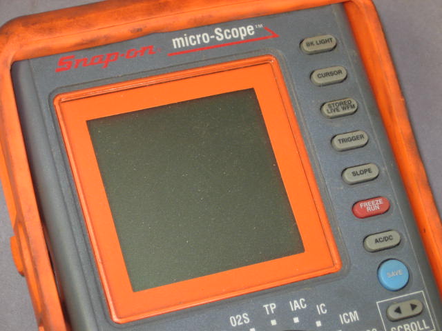 Snap-On Tools EEOS300A Micro-Scope Oscilloscope W/ Case 4