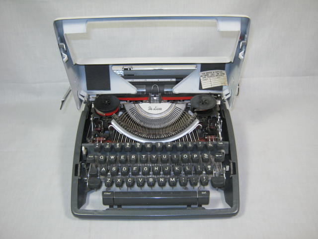 Vtg 1960s Olympia DeLuxe SM9 Portable Manual Typewriter W/ Case NO RESERVE PRICE 3