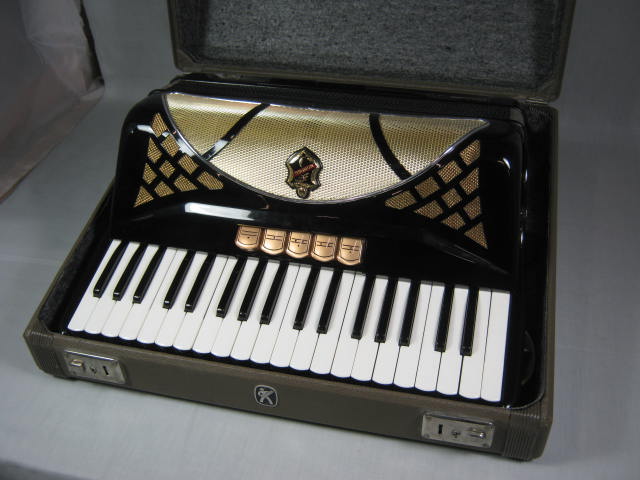 Vintage Hohner Lucia II Accordion 80 Bass Button Original Case No Reserve Price