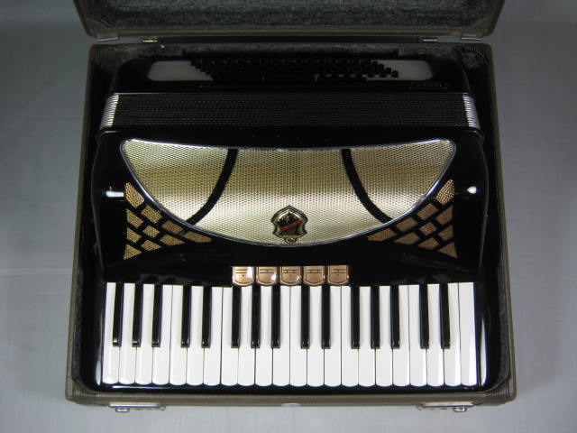 Vintage Hohner Lucia II Accordion 80 Bass Button Original Case No Reserve Price 1