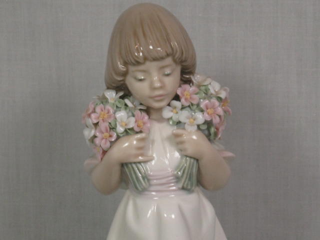 LLadro 1987 Spring Bouquets Girl With Flowers Porcelain Figurine #7603 No Res! 1