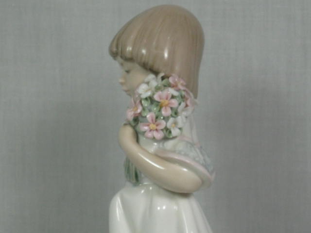 LLadro 1987 Spring Bouquets Girl With Flowers Porcelain Figurine #7603 No Res! 4