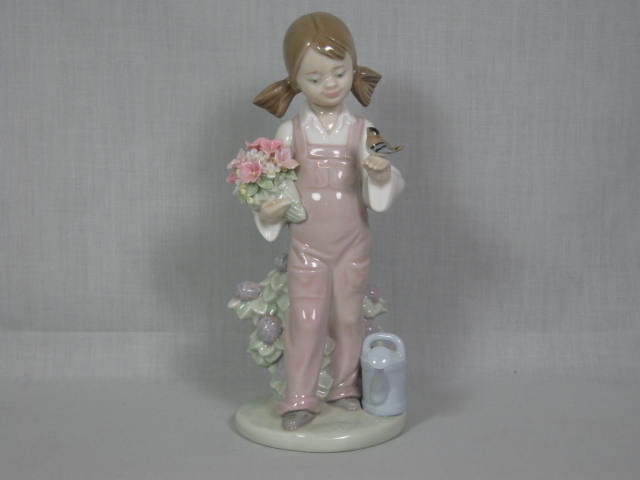 Lladro Spring Garden Girl With Flowers & Bird Porcelain Figurine #5217 No Res!