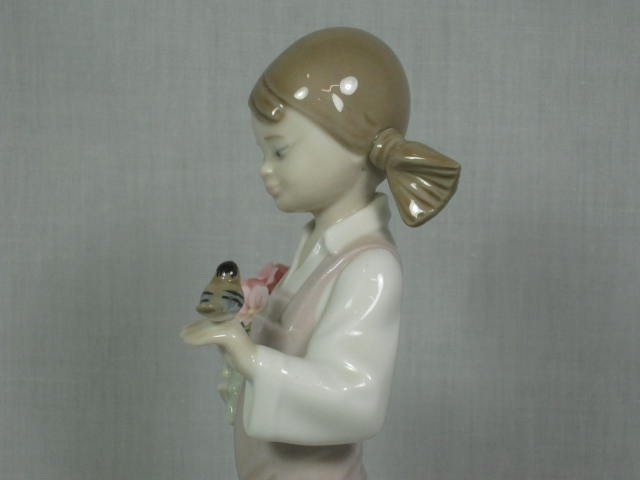 Lladro Spring Garden Girl With Flowers & Bird Porcelain Figurine #5217 No Res! 6