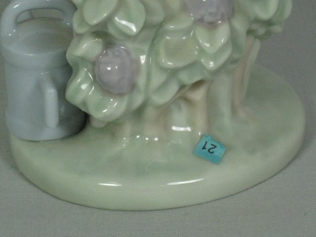Lladro Spring Garden Girl With Flowers & Bird Porcelain Figurine #5217 No Res! 8