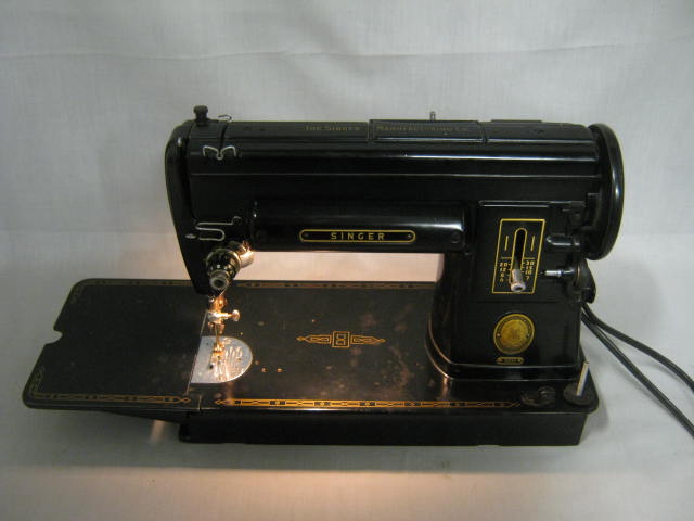 Vtg 1951 Singer 301A Sewing Machine W/ Manual Pedal Case Attachments NO RESERVE! 2