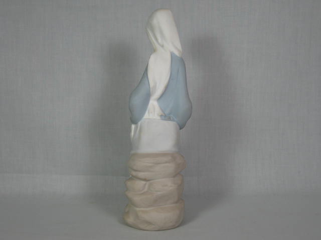 Vtg Lladro Sitting Girl With Lillies Porcelain Figurine #4972 No Reserve Price! 4