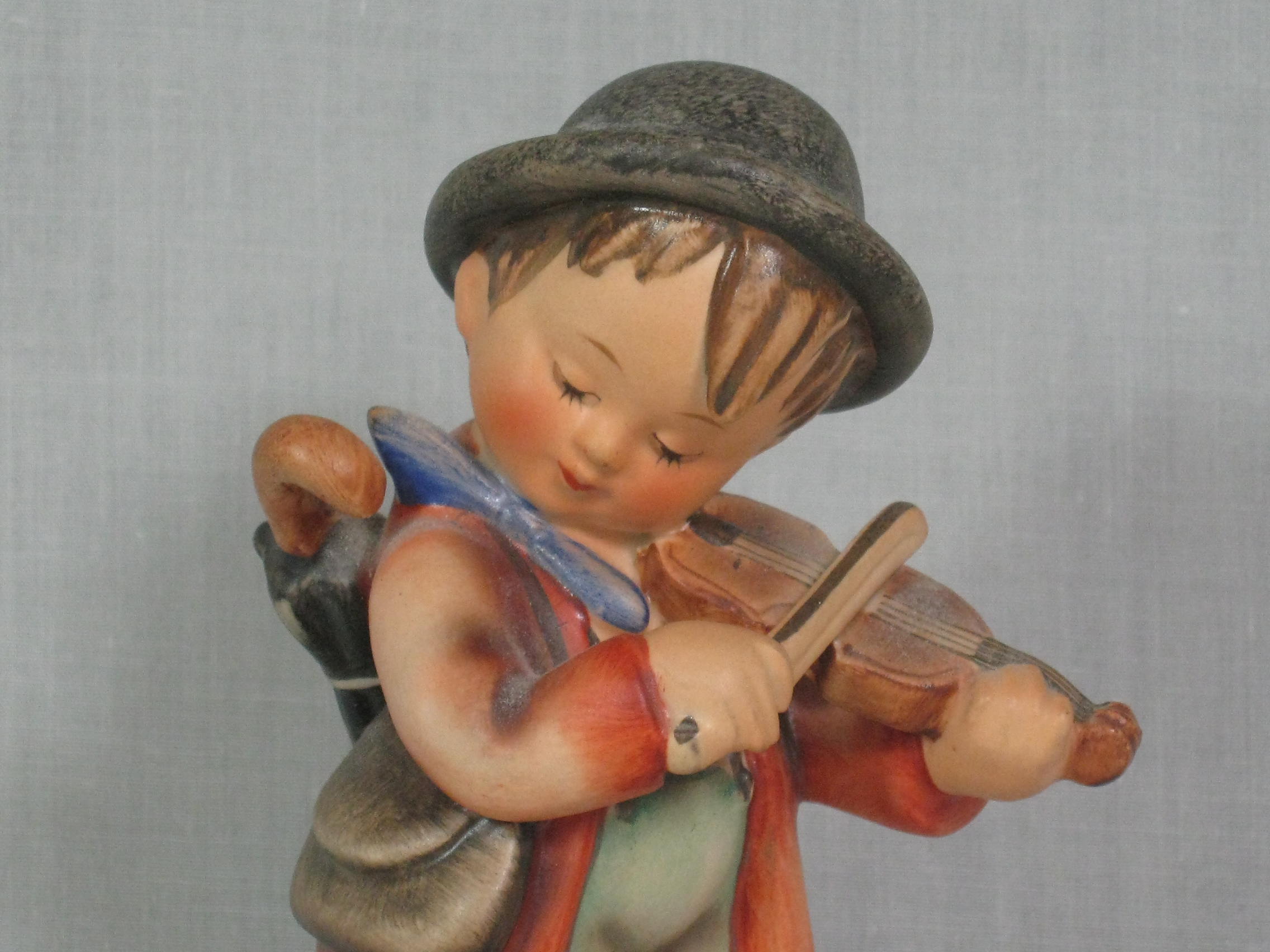 Vintage Hummel Figurine Little Fiddler Boy With Violin TMK-2 Full Bee Mark NR! 1