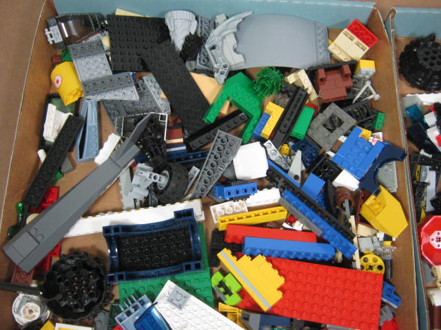 13 Pounds Lbs Lego Buildings Sets Bricks Blocks Pieces Ships Vehicles Lot NO RES 13