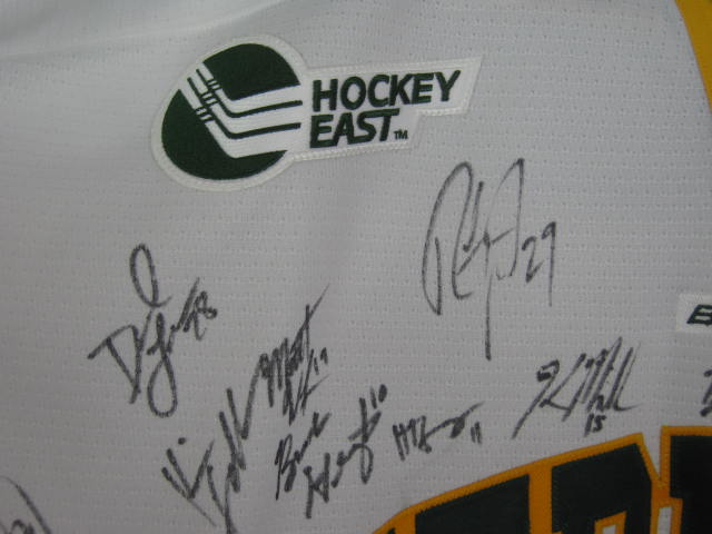 RARE! University of Vermont UVM Catamounts 2010-2011 Team Signed Hockey Jersey 3