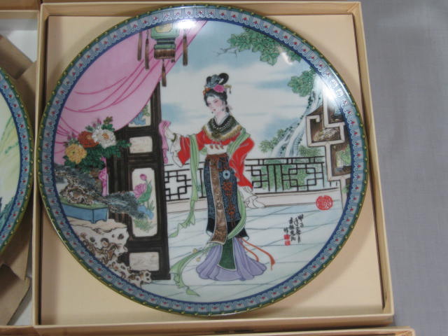 12 Imperial Jingdezhen Porcelain Plate Collection Beauties of the Red Mansion NR 11