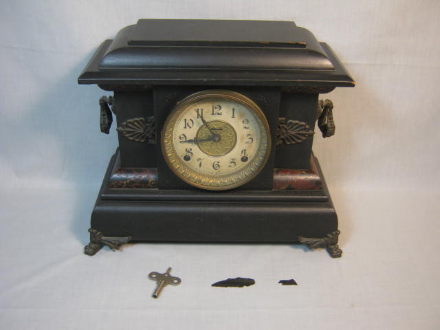 Antique Ingraham 8 Day Half Hour Strike Cathedral Regulator Shelf/Mantle Clock
