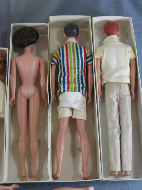 7 Vintage Barbie Skipper Midge Dolls Clothes +Cases Lot 7