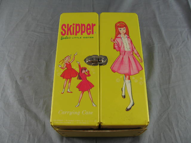 7 Vintage Barbie Skipper Midge Dolls Clothes +Cases Lot 20