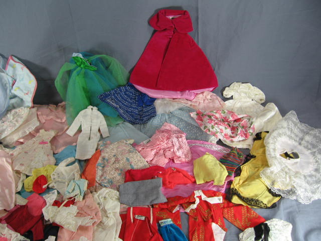7 Vintage Barbie Skipper Midge Dolls Clothes +Cases Lot 29