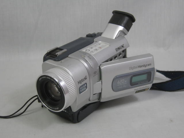 Sony DCR-TRV740 NTSC Digital 8 Handycam 8mm Video Camera Camcorder + NO RESERVE! 1