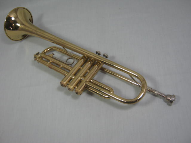 Vtg Vincent Bach Selmer Bundy Student Trumpet 698394 ML W/ 7C Mouthpiece + Case 1
