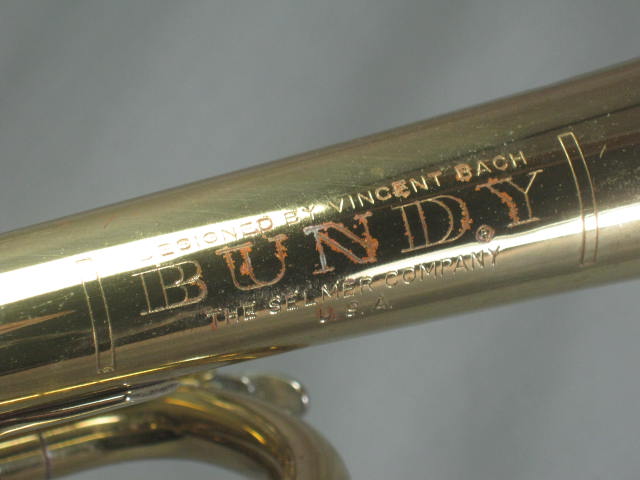Vtg Vincent Bach Selmer Bundy Student Trumpet 698394 ML W/ 7C Mouthpiece + Case 4