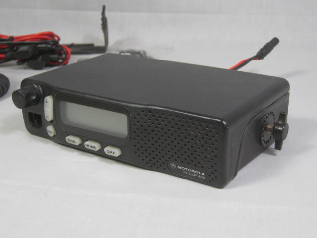 Motorola Radius 1225 2-Way UHF Commercial Radio 4-channel 450-470 MHz 40 Watt NR 1