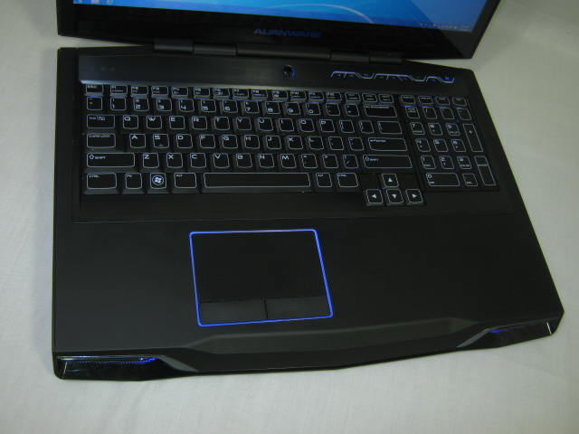 Dell Alienware M17XR3 Laptop Intel Core i7 2810QM 2.30GHz 16GB 1.5TB HDD Blu Ray 4