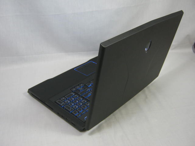 Dell Alienware M17XR3 Laptop Intel Core i7 2810QM 2.30GHz 16GB 1.5TB HDD Blu Ray 6