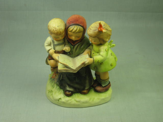 Vtg 5.25" Hummel Goebel Figurine Storybook Time Boy Girl +Book #458 TMK-7 NO RES