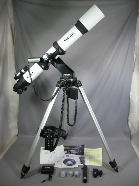 Meade DS 80 Refracting Telescope 3 Eyepieces Autostar +