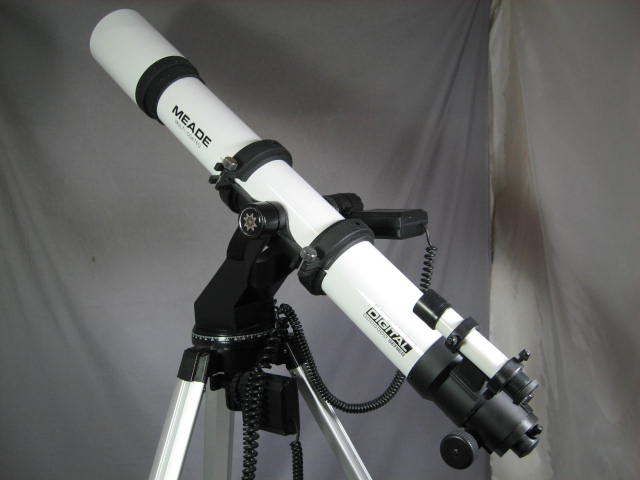 Meade DS 80 Refracting Telescope 3 Eyepieces Autostar + 1