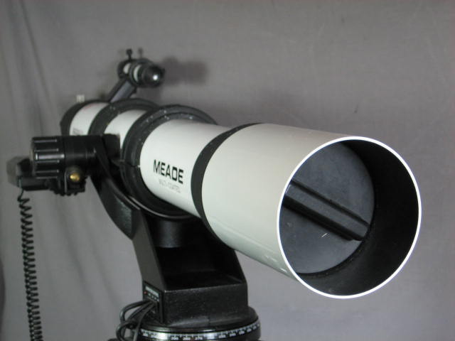Meade DS 80 Refracting Telescope 3 Eyepieces Autostar + 4