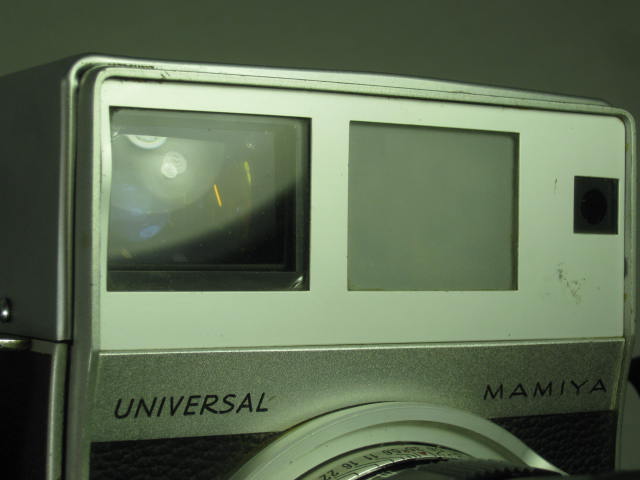 Mamiya Universal Press Camera W/6x7 Roll Film Holder Sekor f/3.5 100mm Lens Grip 2