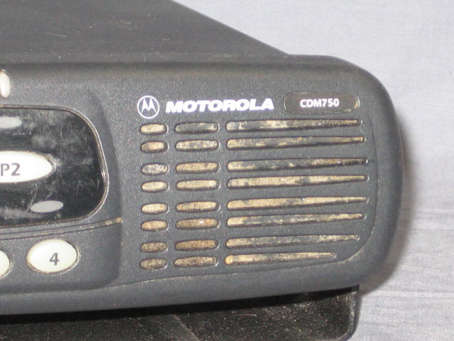 Motorola CDM750 Mobile 4-Ch 2-Way Radio 36-42 MHz + Mic 2