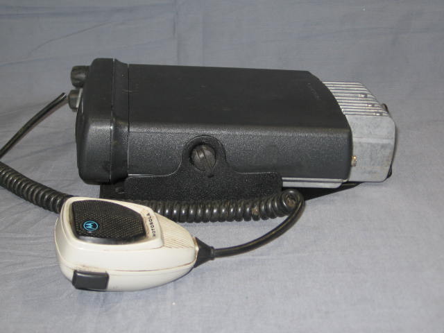 Motorola CDM750 Mobile 4-Ch 2-Way Radio 36-42 MHz + Mic 3