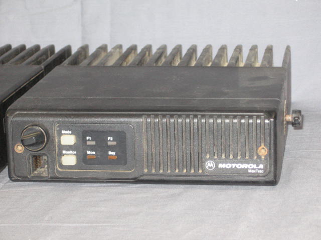 2 Motorola MaxTrac 2-Channel Radios 42-50 MHz + Mic NR! 1