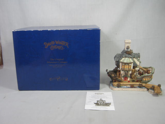 David Winter Cottages Jolly Roger Tavern with Dock Accessory COA Original Box NR