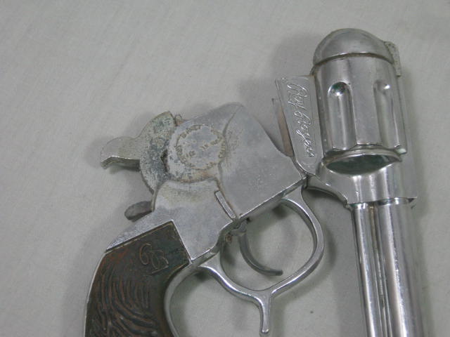 2 Vtg Roy Rogers Diecast Schmidt Toy Cap Gun Pistols Holster Belt Buckle Bullets 4